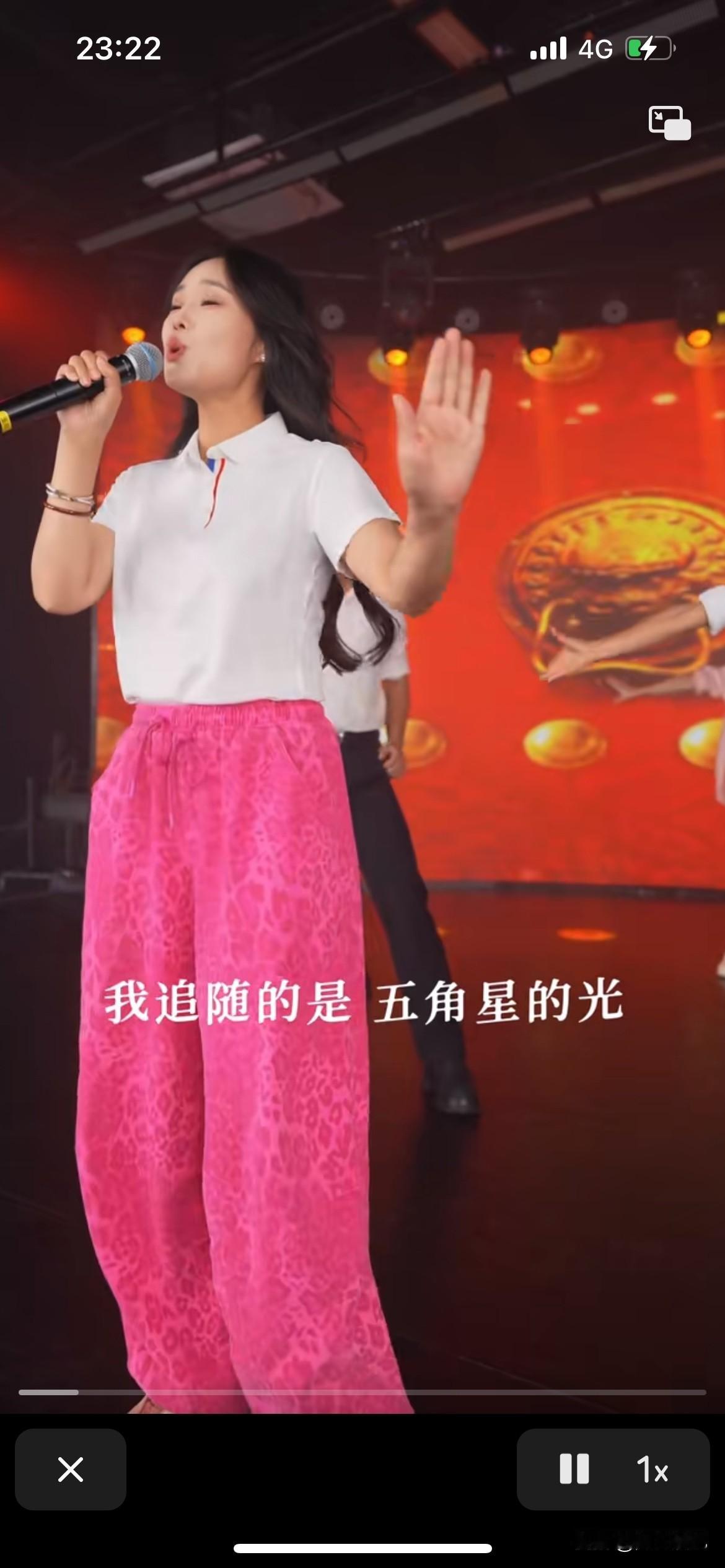 云朵老师新作《九州吉祥》，初听便心潮澎湃，音乐繁多，然能触动人心者甚少，既能娱人