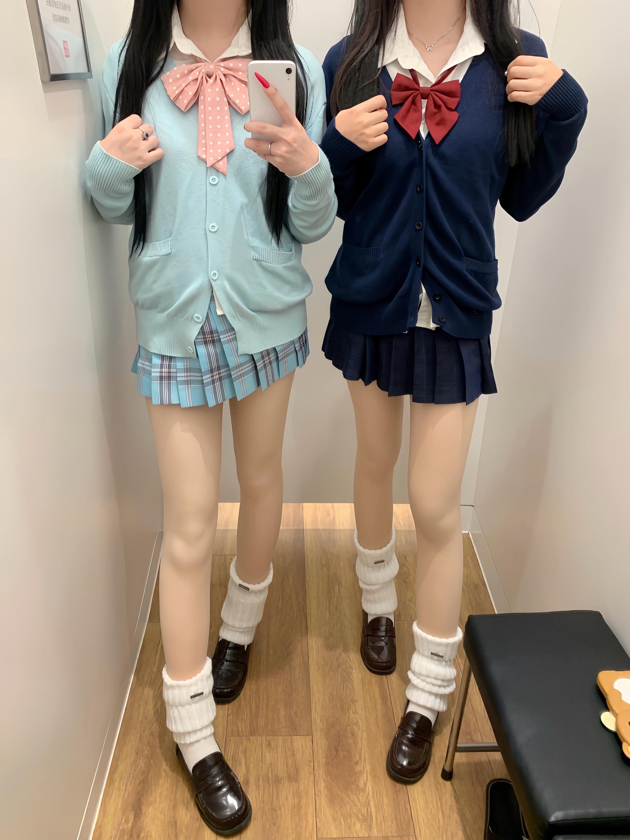 本来想蒙着被子哭的 结果太暖和 睡着了