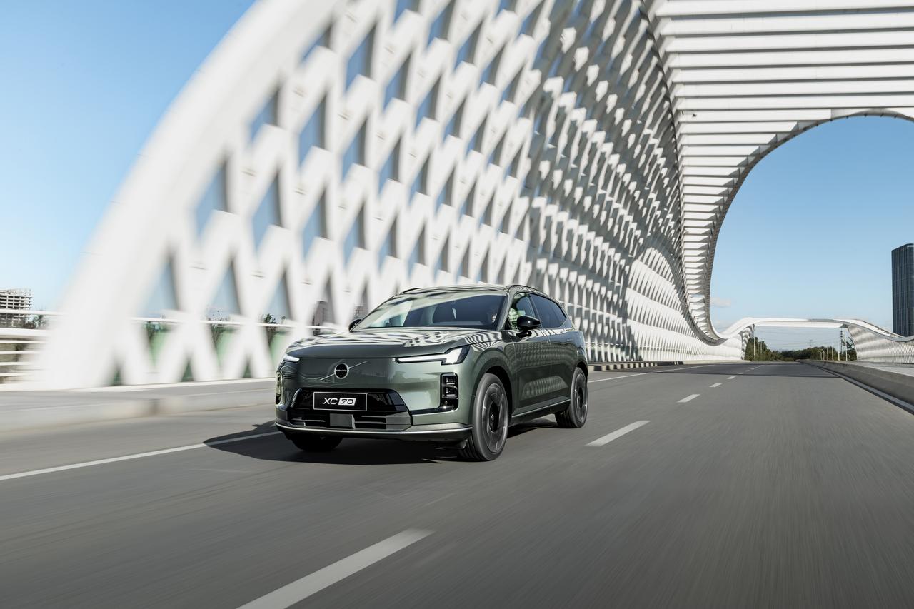 买豪华车，大家最看重品质，而沃尔沃全新XC70目前第10000台整车下线，证明了