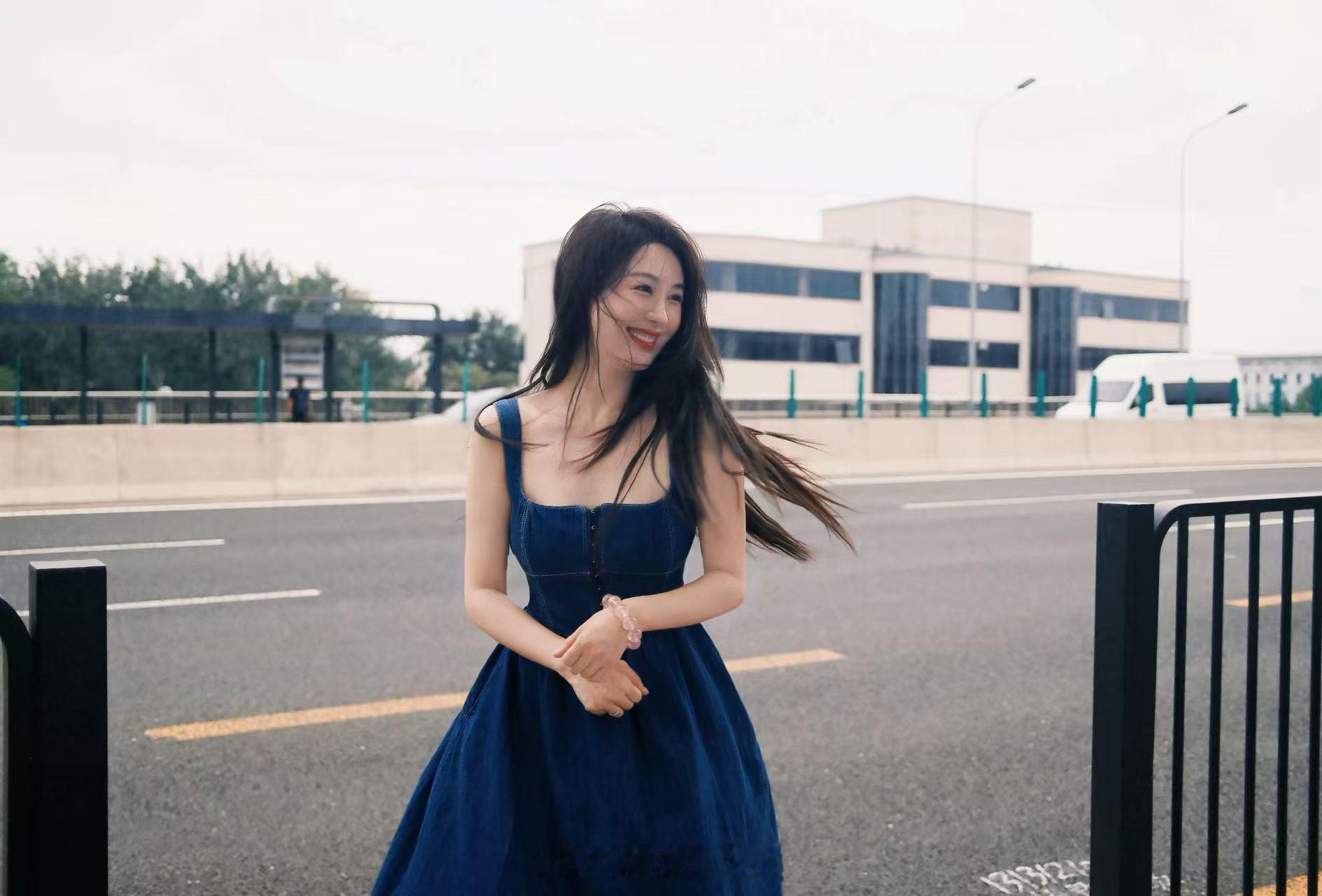 差点没认出来李菲儿状态挺好的呀，一直觉得她很好看​​​