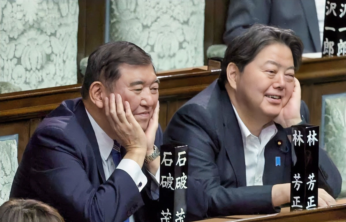 日本可能不去北约峰会，为啥呢啥？日本首相要放北约鸽子？这