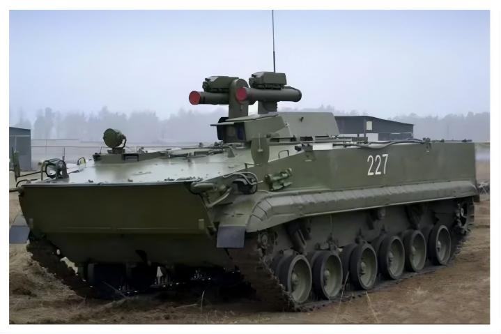 这么贵的底盘，怎么可能只装一部发射器？ “短号”是苏联图拉仪器仪表设计局研制生