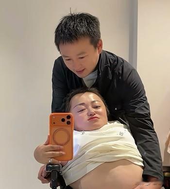 看到李喜梅，真的让我惊呆了，不得不给她竖起大拇指。喜梅怀孕才三个多月，可是肚