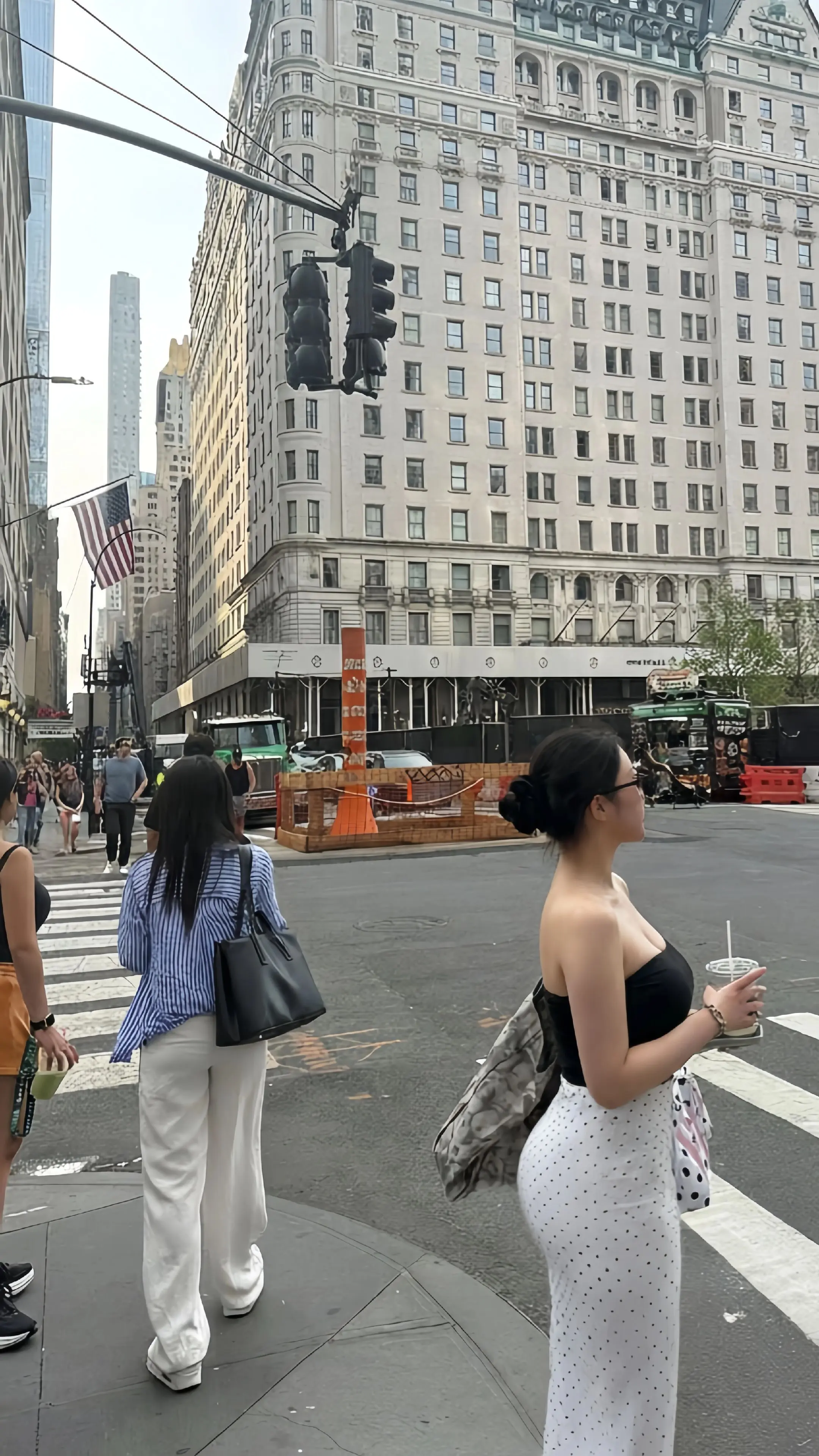 citygirl穿搭 街拍ootd推荐 时尚街拍ootd 高知女性穿搭 气质美女