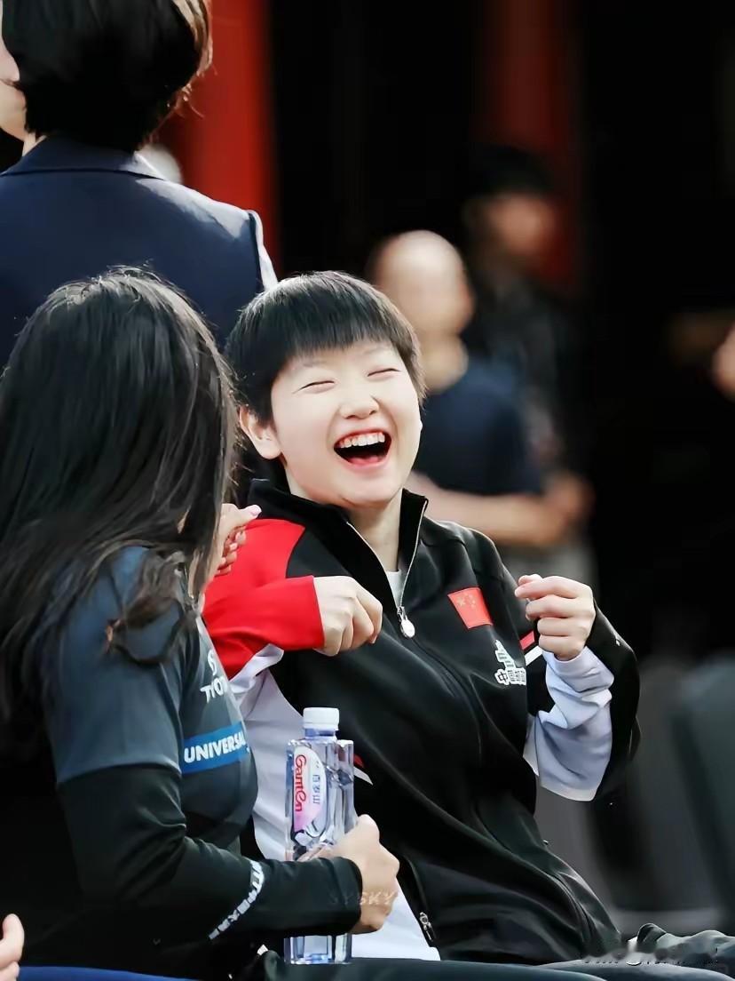 昨天抽签仪式，是什么让莎莎笑出了18岁的笑容？哈哈，迪亚兹第一场抽到了桥