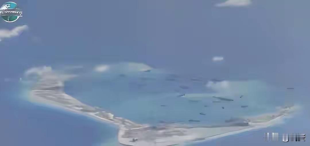距离那场闹剧般的“南海仲裁案”出炉整十年，只剩最后十天。西太平洋的风向，变了