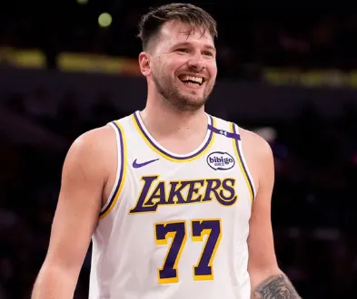 NBA官方公布了新一期的常规赛MVP榜单，马刺球员维克托-文班亚马登上榜首，雷霆