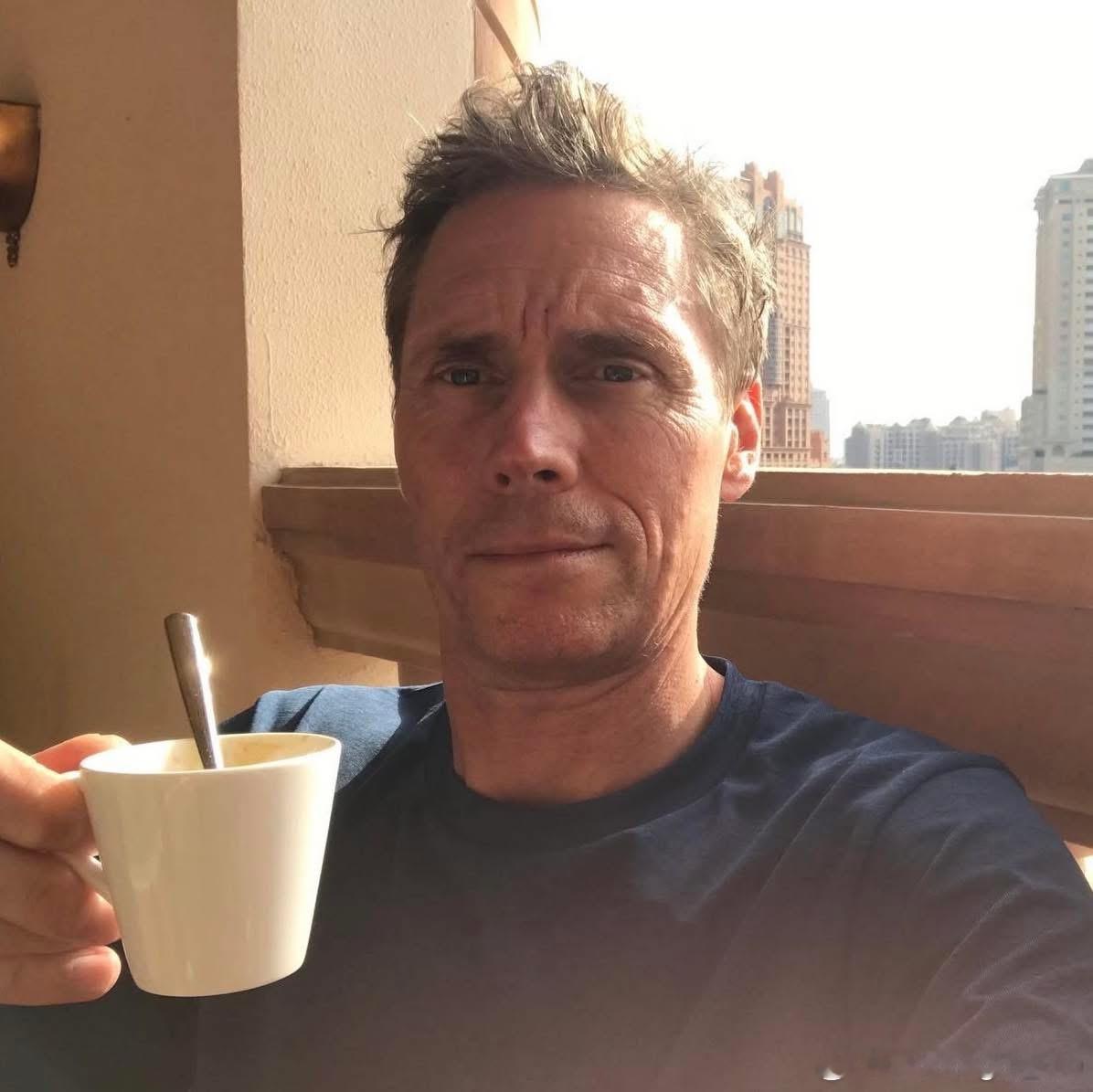 佩尔森：☕没有什么比一杯好咖啡更好的了！从早晨第一口喝咖啡到那个温馨的午后休息