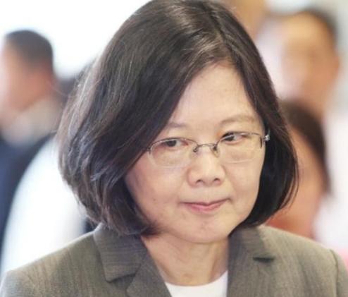 蔡英文罕见发声：“我是台湾人并没有错，我是中国人，因为我是念中国书长大的，受的是