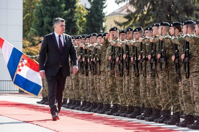 克罗地亚退出北约？　　有报道称，克罗地亚总统在禁止与以色列建立军事关系并将克罗