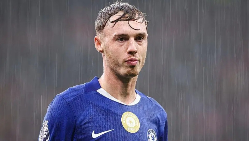 切尔西还未解决恩佐转会问题，又迎来了另一个核心球员帕尔默的转会传闻。据报道，帕尔