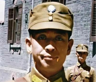 孙元良，重庆警备司令，沉迷歌舞，流连烟花之地。1946年6月，孙元良走马