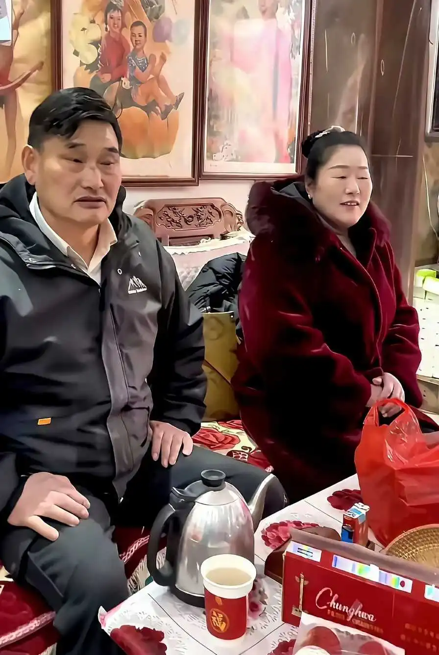 大衣哥一家不管有多少钱，都很朴素