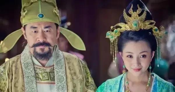 花蕊夫人一句“十四万人齐解甲，更无一人是男儿”的诗，将蜀军的浴血奋战抹得一干二净