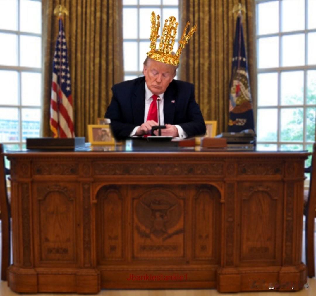 韩国人把特朗普坑惨了。现在美国人制作了特朗普戴上韩国王冠的样子。特朗普戴上韩国王