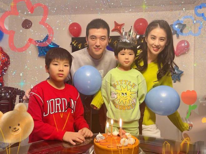 黄圣依9岁儿子正面照家人们，今天咱们来聊聊娱乐圈的热门话题——黄圣依9岁