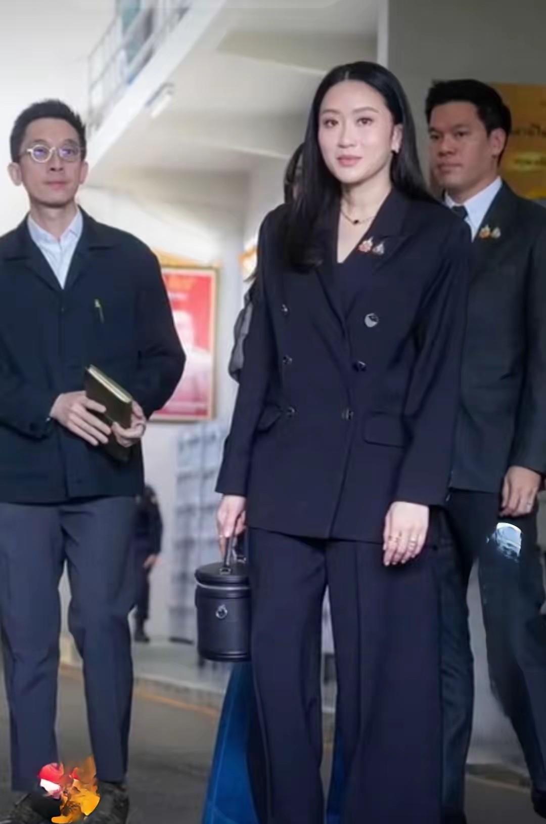 佩通坦真是过分了，他信在监狱里面一天只能花500泰铢（折合人民币约110元