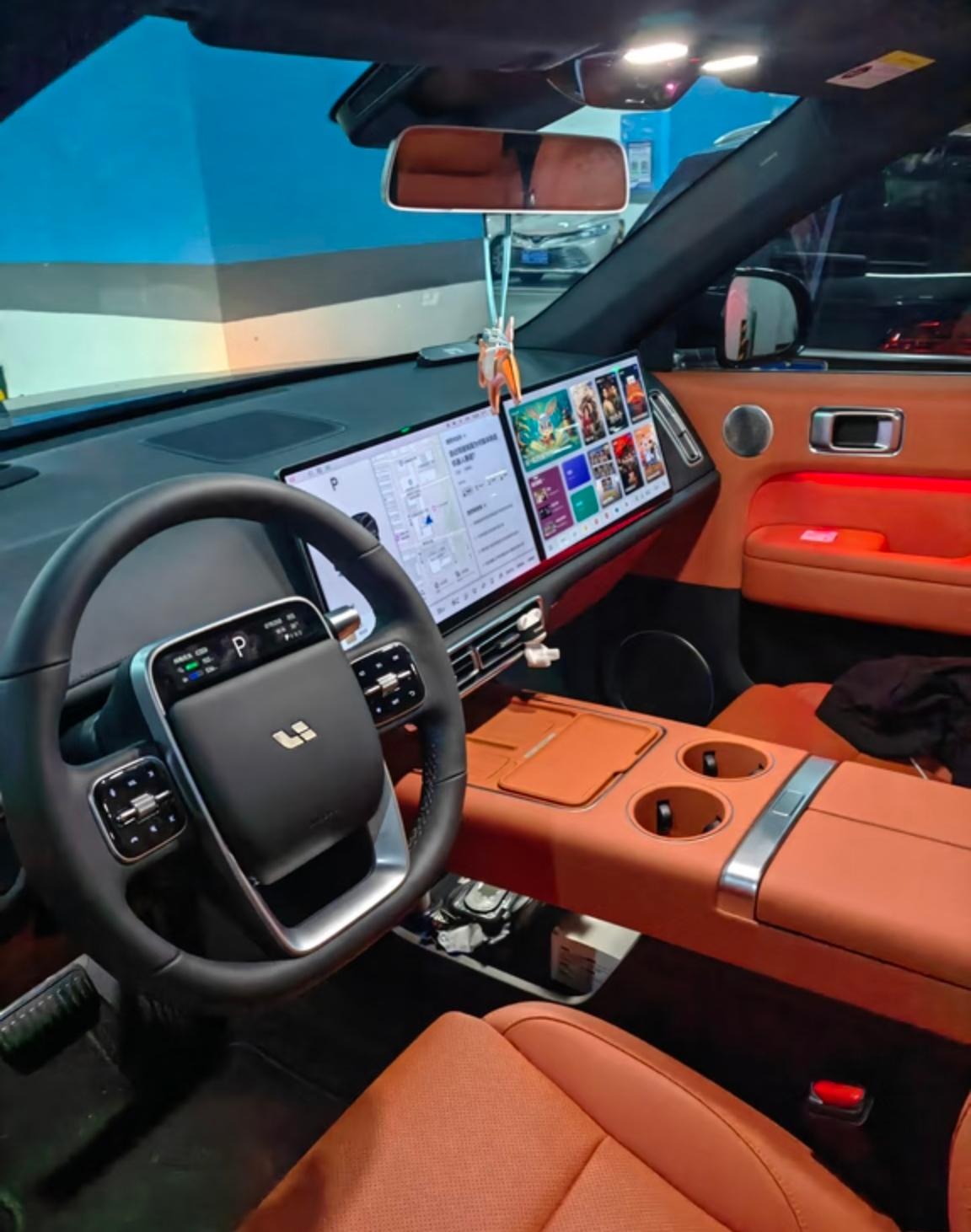 理想销量低迷，核心是增程基本盘崩塌+纯电第二曲线没接上+行业内卷三重夹击，202