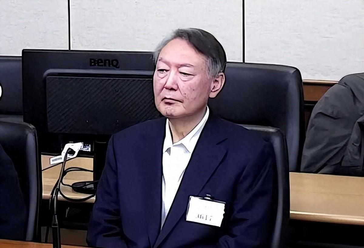 现在最后悔的就是委内瑞拉前总统马杜罗了。说白了，马杜罗现在心中只剩下无尽的悔