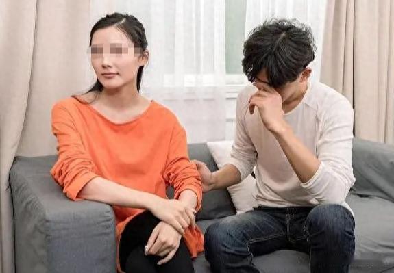 真荒唐！广州，39岁男子和93年的湖南妹子谈恋爱，同居后男子借给妹子26000元