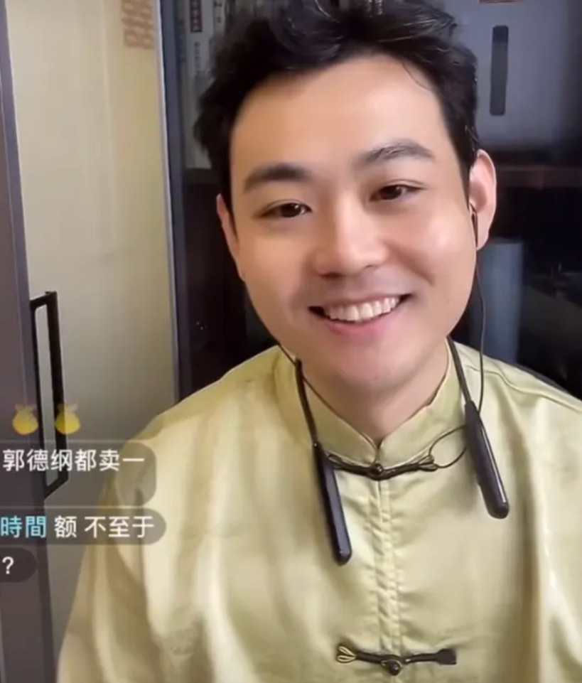 郭德纲师侄玉浩直播称：赢了官司也没用，人家卢鑫根本不执行，我也不能老纠缠在这上面