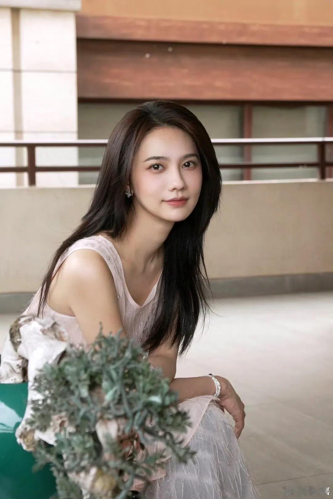 哇，佩瑶太美了[比心]姜珮瑶娱乐