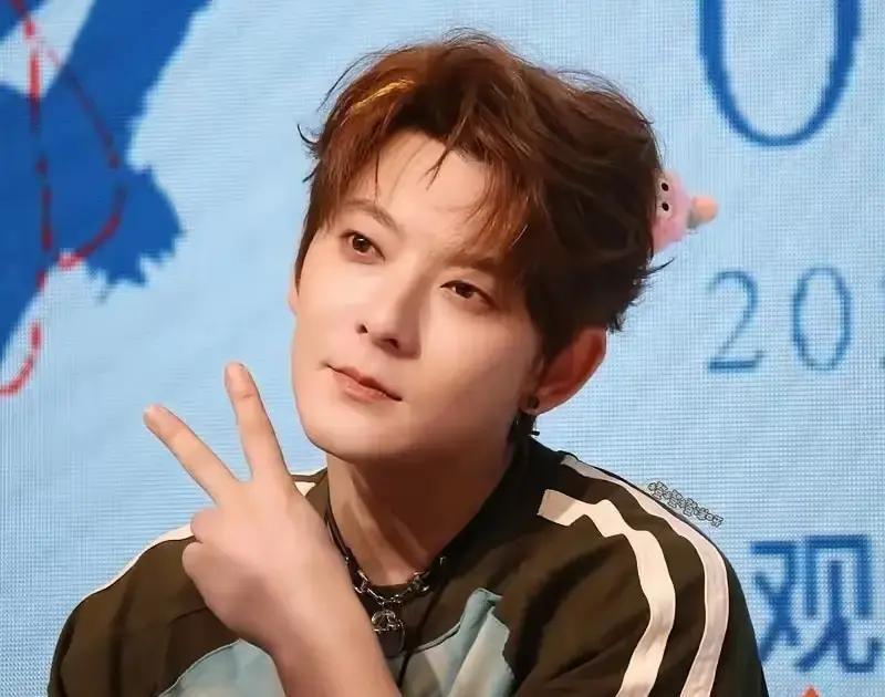 很多人都快忘了，毛晓彤锤陈翔这事，其实拖了快四年，压根不是女方处心积虑，完全是男