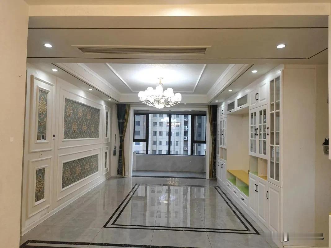 2025年初想卖房没出手的，估计现在肠子都悔青了！身边朋友亲身经历，活生生的教训