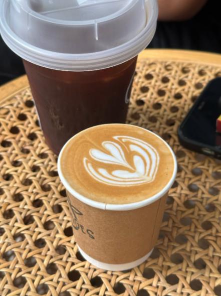一杯咖啡暴露了两代人的鸿沟！那杯星巴克端回家，掀开的是家里那本难念的经