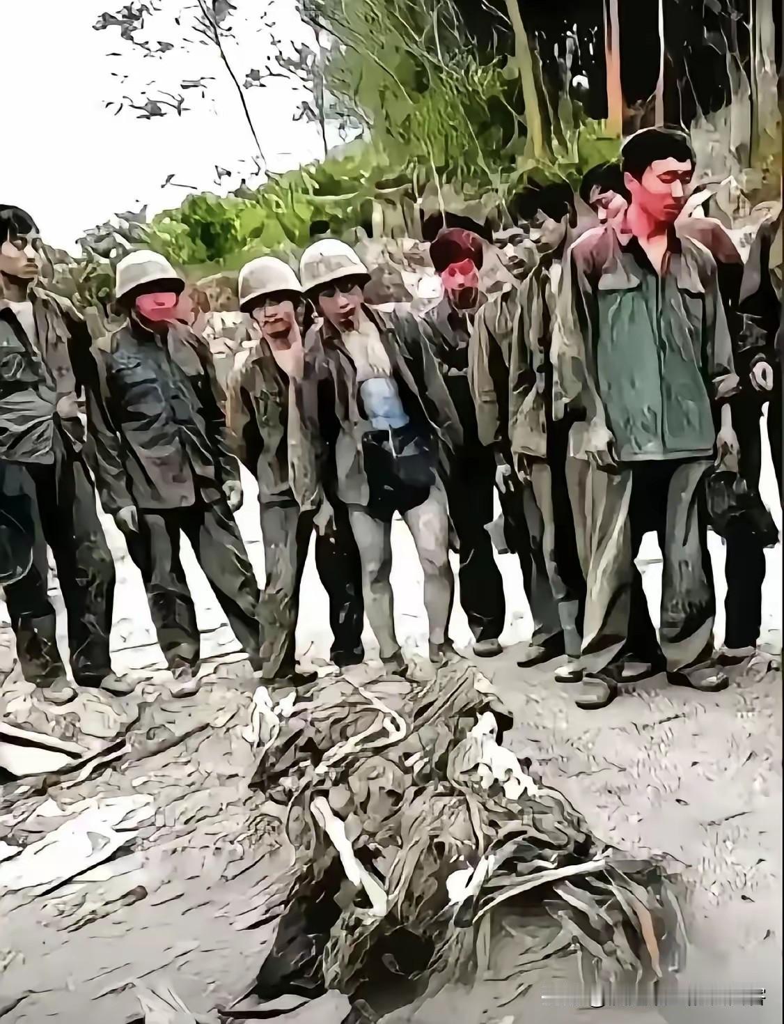 这就是我的青春，当年为了保家卫国，我们青春无悔。在老山前线，这照片里我的好兄弟，