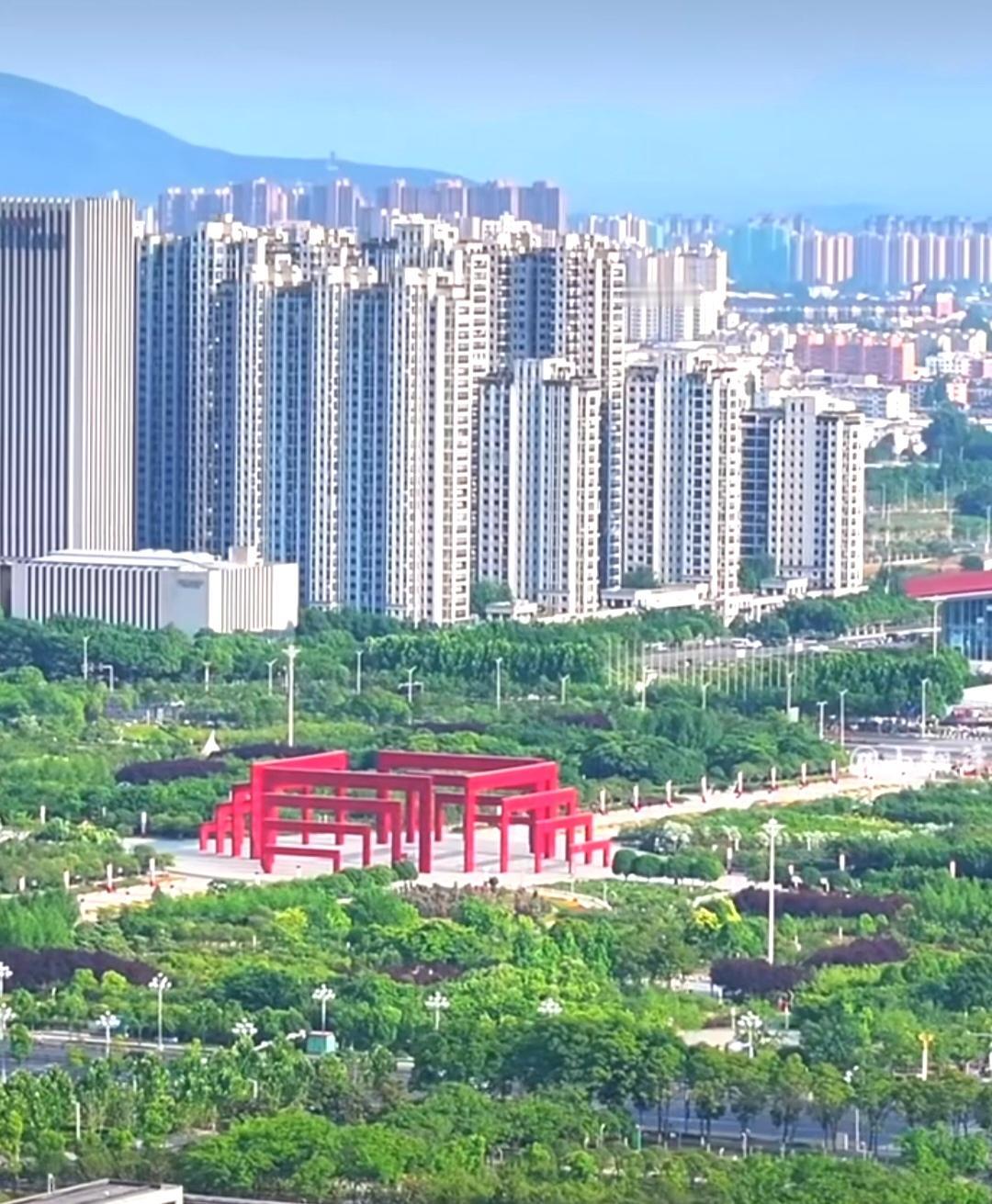 房地产投资下降的原因是什么？房地产投资下降原因是多方面的。从官方说法来看，今年