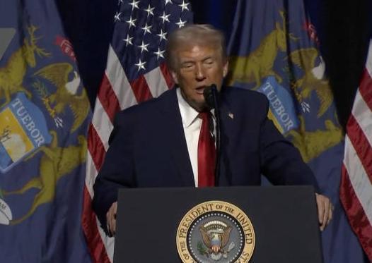 美国国会集体“逼宫”特朗普！126名跨党派议员罕见联手，联名致信白宫，主题就