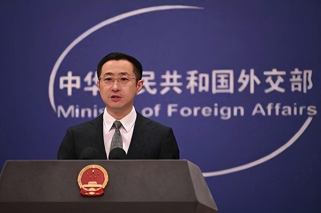 特朗普的新一轮关税清单，长得像一本惩戒名册——谁不听话，谁就加税。8月7日，白