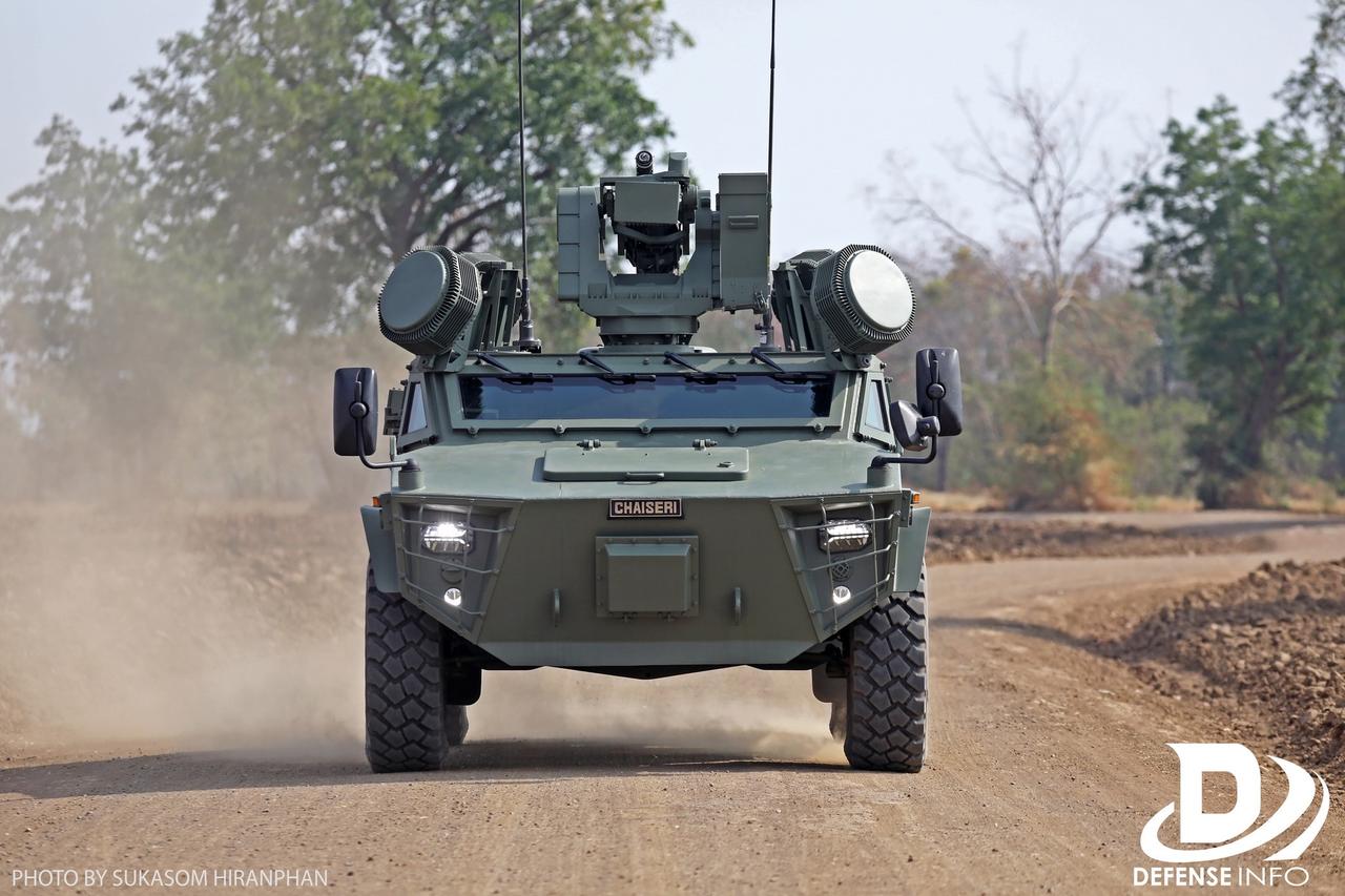 泰国在「金色眼镜蛇」演训期间，展示反无人机装甲车FirstWinARV，向