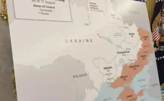 在华盛顿访问期间，泽连斯基用白宫的一幅地图成功的否决了特朗普的提议。该地图显示