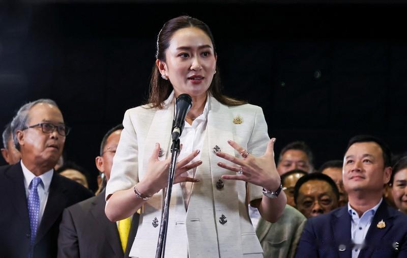 泰国为泰党在12月16日公布了三个总理候选人，分别是裕差南、素里亚和朱拉汶。这三