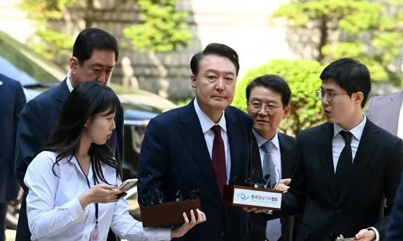 #尹锡悦第三次庭审#今天（5月12日）上午，韩国首尔中央地方法院对前总统尹锡悦