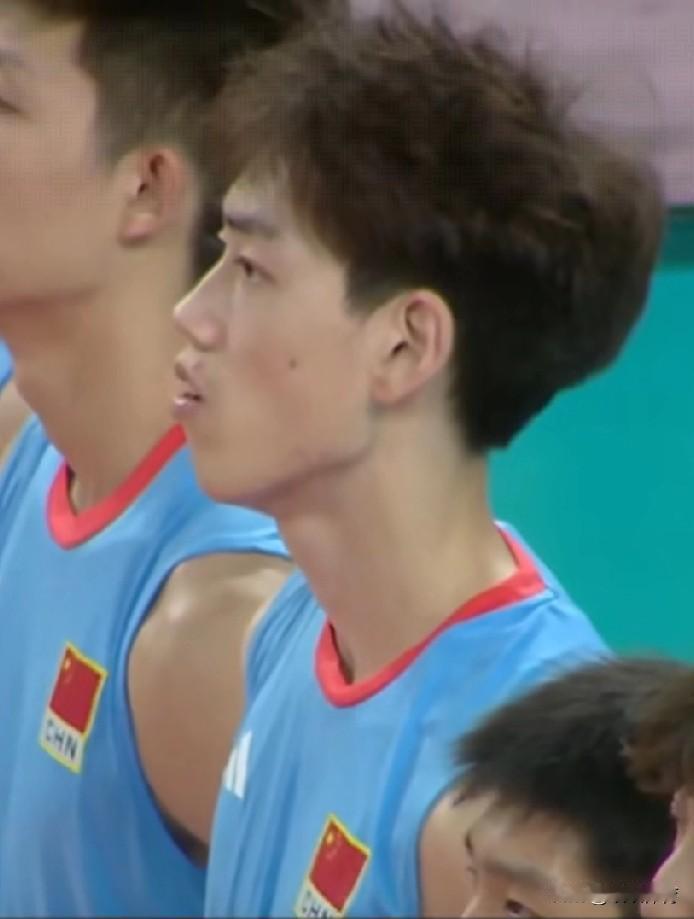 中国U21男排零比三负于伊朗未能闯进四强】在刚刚结束的U21男排世锦赛的一场1