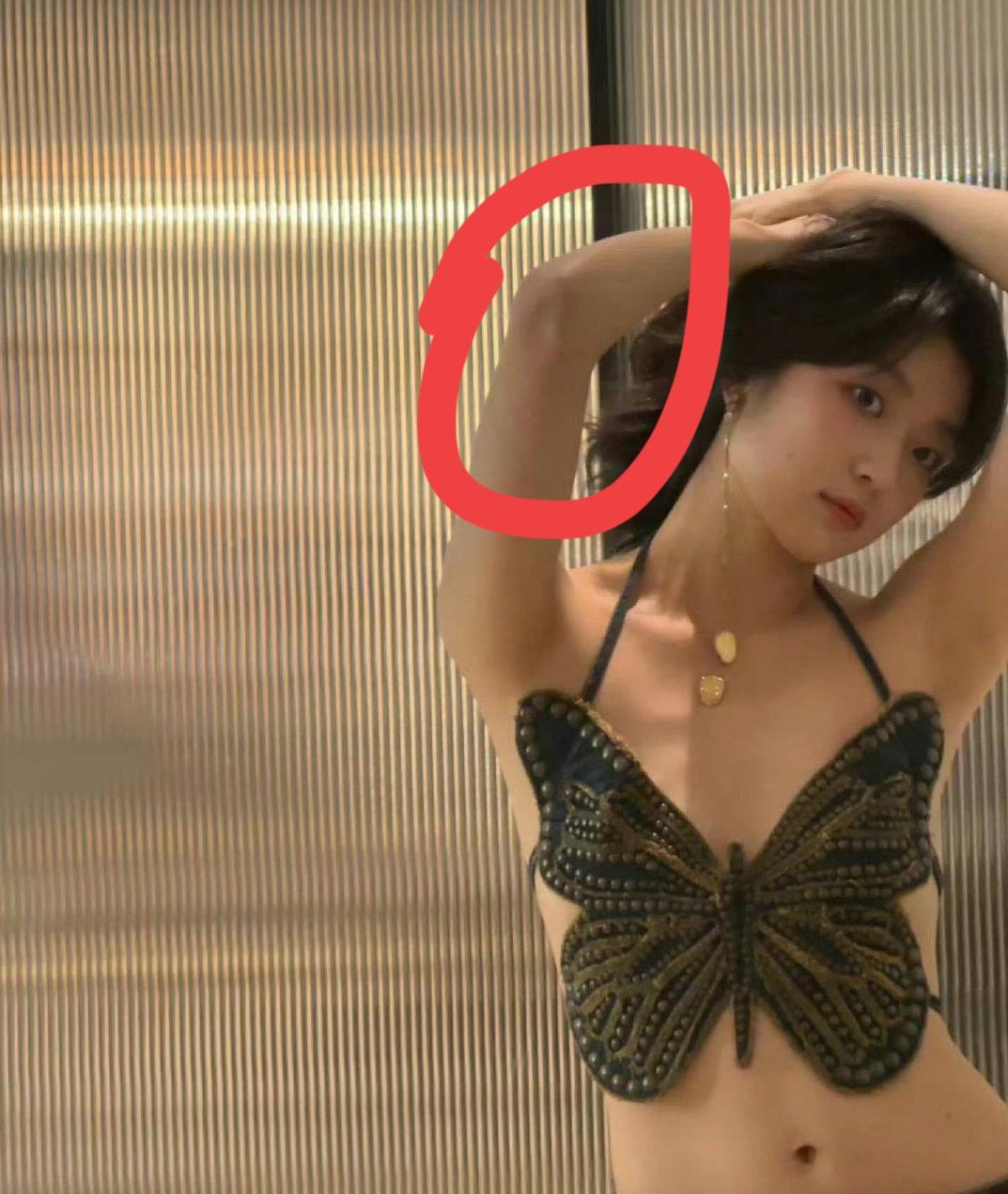 她172cm才48公斤，手臂关节都凹进去了，妈妈天天追着喂饭都胖不起来。你以为