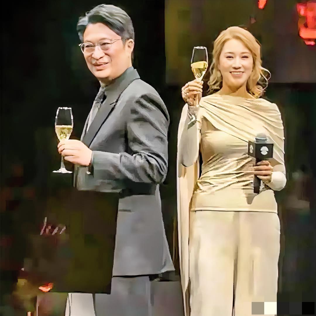 李家诚给天下所有男人，上了一课，那就是：无论你有多帅气，钱包有多厚，都千万不