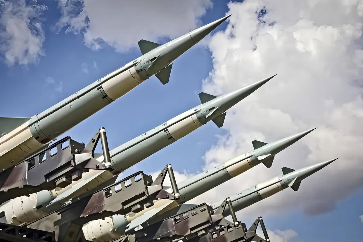 伊朗导弹“连夜搬家”，这波操作把以色列的算盘珠子都崩飞了！刚刷到个劲爆消息，