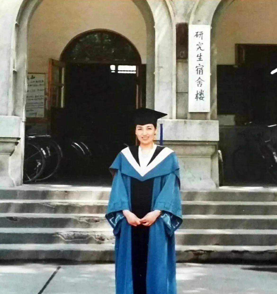 李兰迪母亲旧照，原来高智感是可以遗传的李兰迪和妈妈长的太像了，尤其是眉眼像极了
