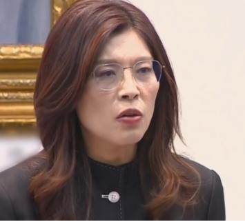 国民党大佬联手打算撤换郑丽文？可没人料到，深蓝选民第一个强烈抵制！即便其民调跌至