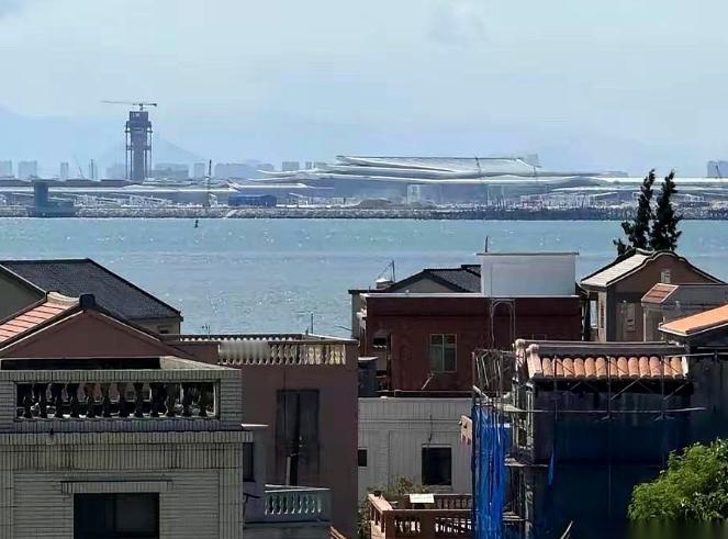 国台办刚宣布，要给金门、马祖通水、通电、通气、通桥。话音刚落，金门县副县长李文良