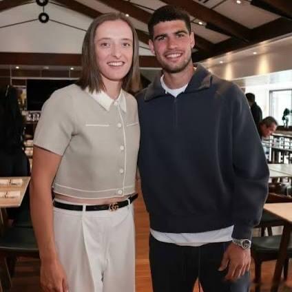 过去10年的年终男女单世界第一•2025—阿尔卡拉斯&萨巴伦卡••2