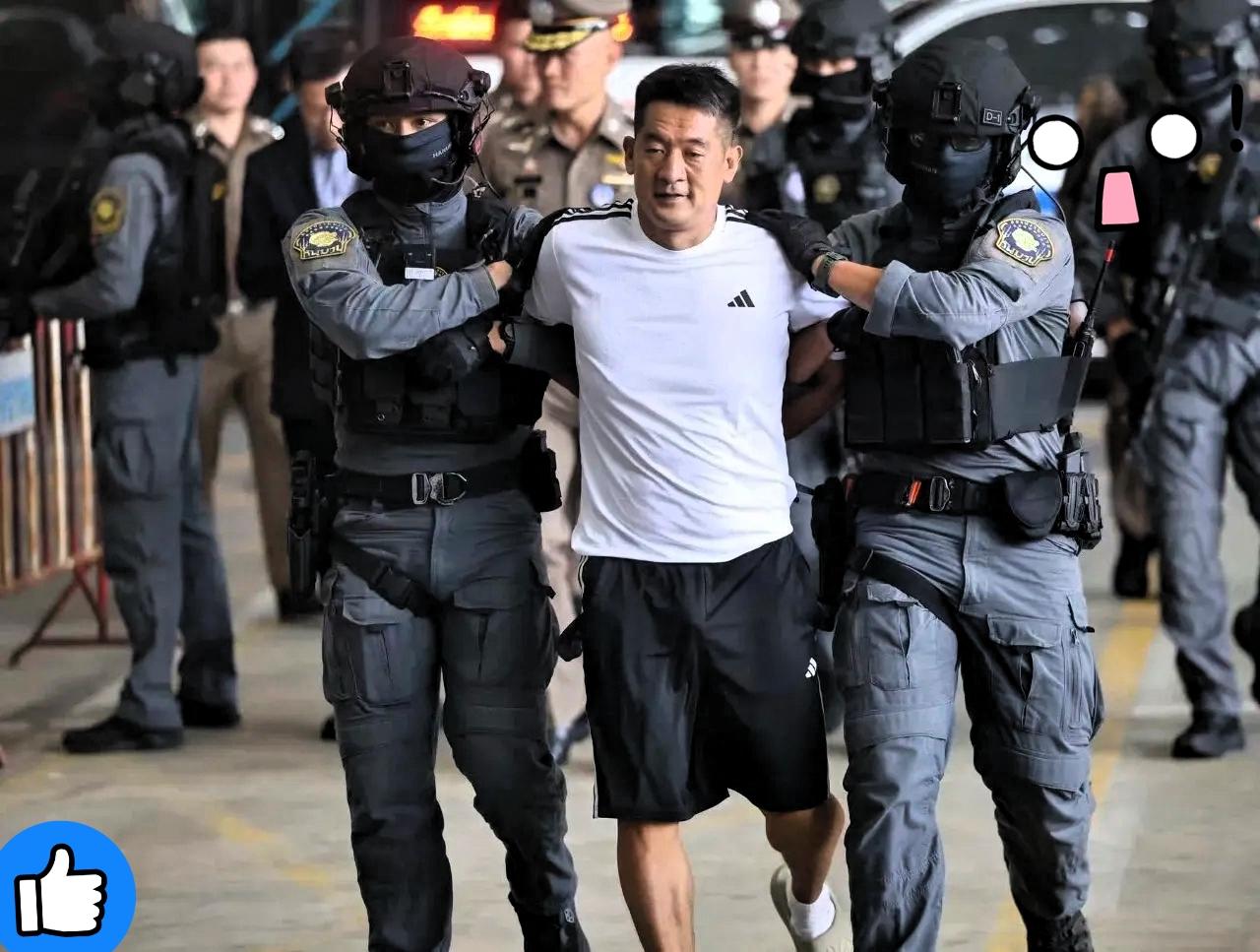 别以为躲到国外就能逍遥法外！11月12日，邵东人佘智江被泰国警方押上回国航班