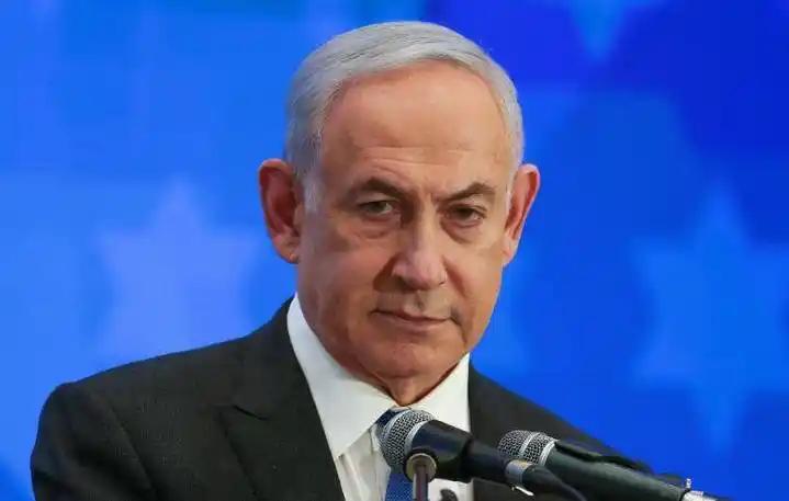 中东最大黑天鹅飞出！美以公开互呛，谁在背后逼特朗普叫停战争。4月17日，