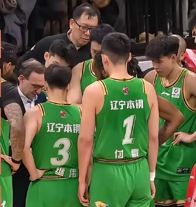 球迷期待辽篮在联赛后半程发力，奋起直追。这三个重要理由让辽宁队不能再继续衰落。