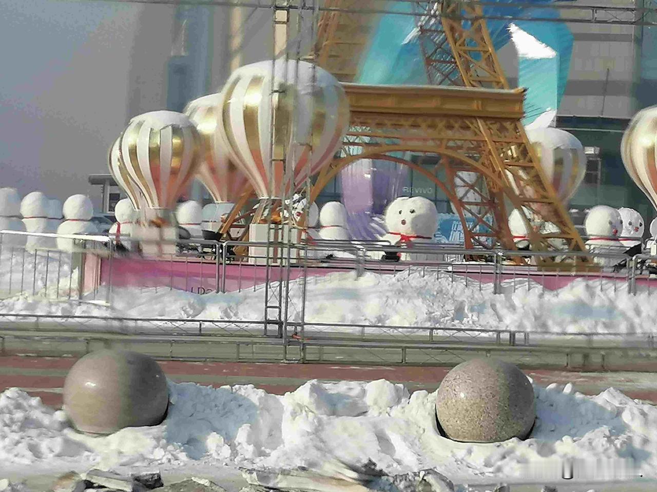 博士生多了,工作少了,他们慌了2025年,有些大学招博士快到五千人了,十年前