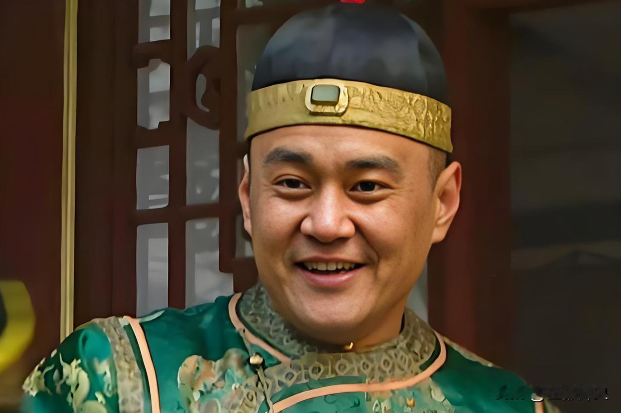 雍正对胤祥真是没话说，刚刚继位即命他为总理事务大臣，封和硕怡亲王。除了政治待遇